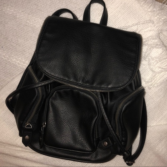 Mossimo Supply Co. Handbags - 💗Medium Black Backpack💗